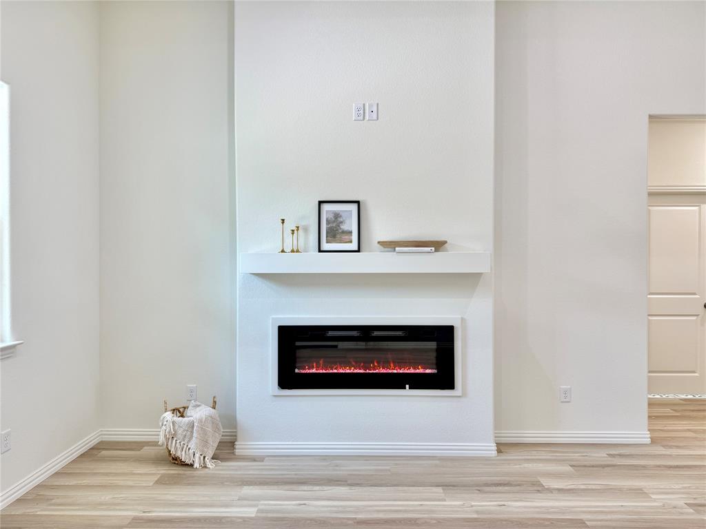 5555 Mercedes Circle Property Photo 6