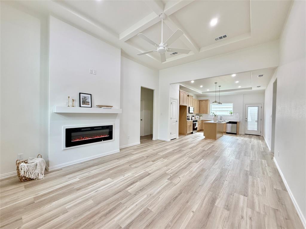 5555 Mercedes Circle Property Photo 7