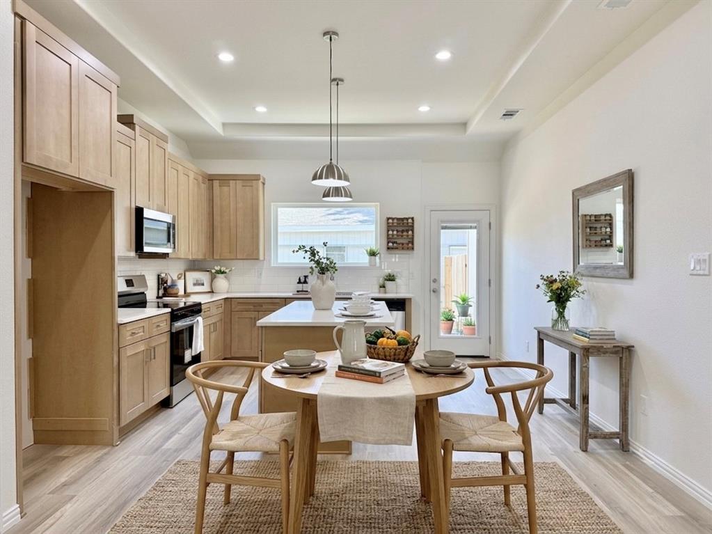 5555 Mercedes Circle Property Photo 9