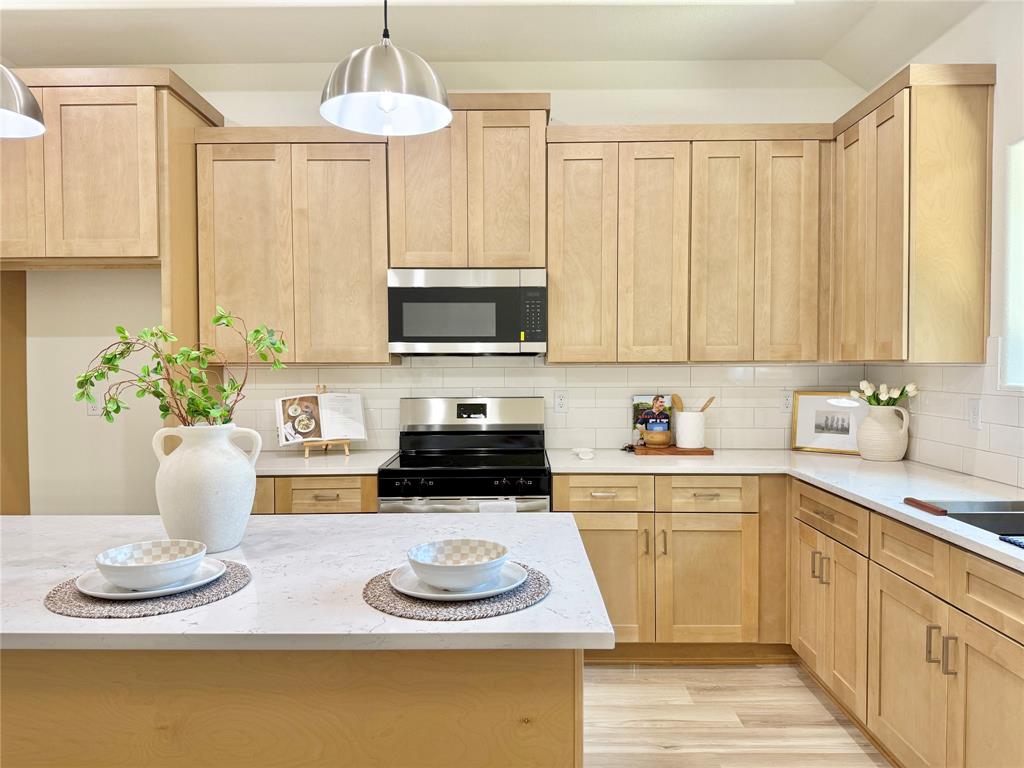 5555 Mercedes Circle Property Photo 12