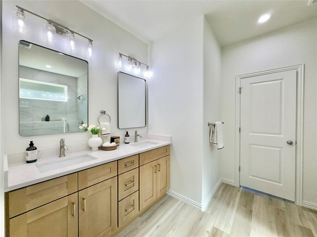 5555 Mercedes Circle Property Photo 16