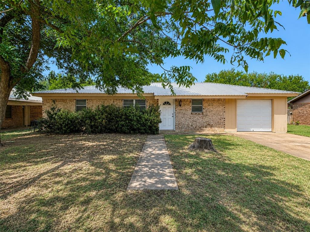909 N Avenue K Property Photo 1