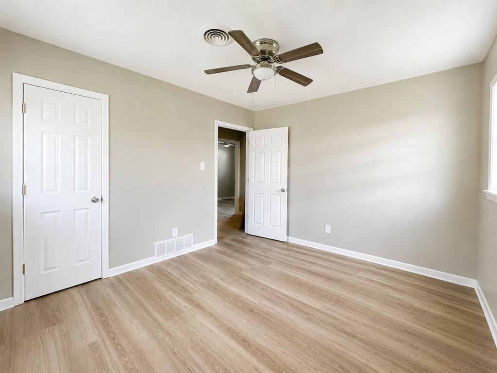 909 N Avenue K Property Photo 11