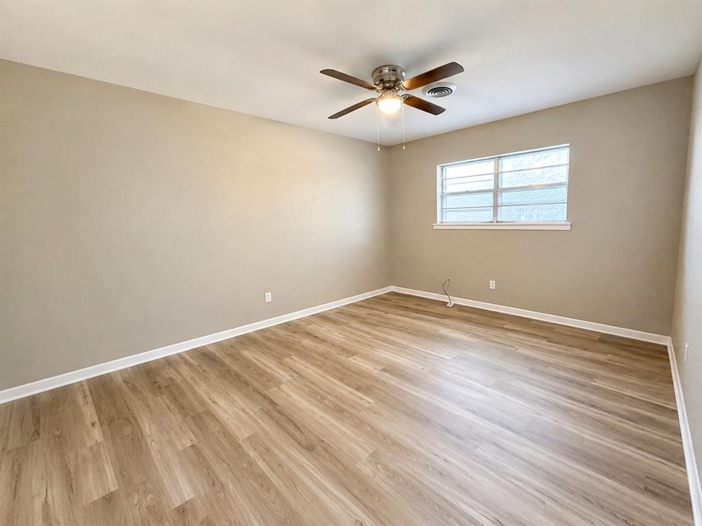 909 N Avenue K Property Photo 14