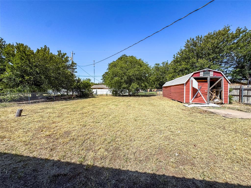 909 N Avenue K Property Photo 16