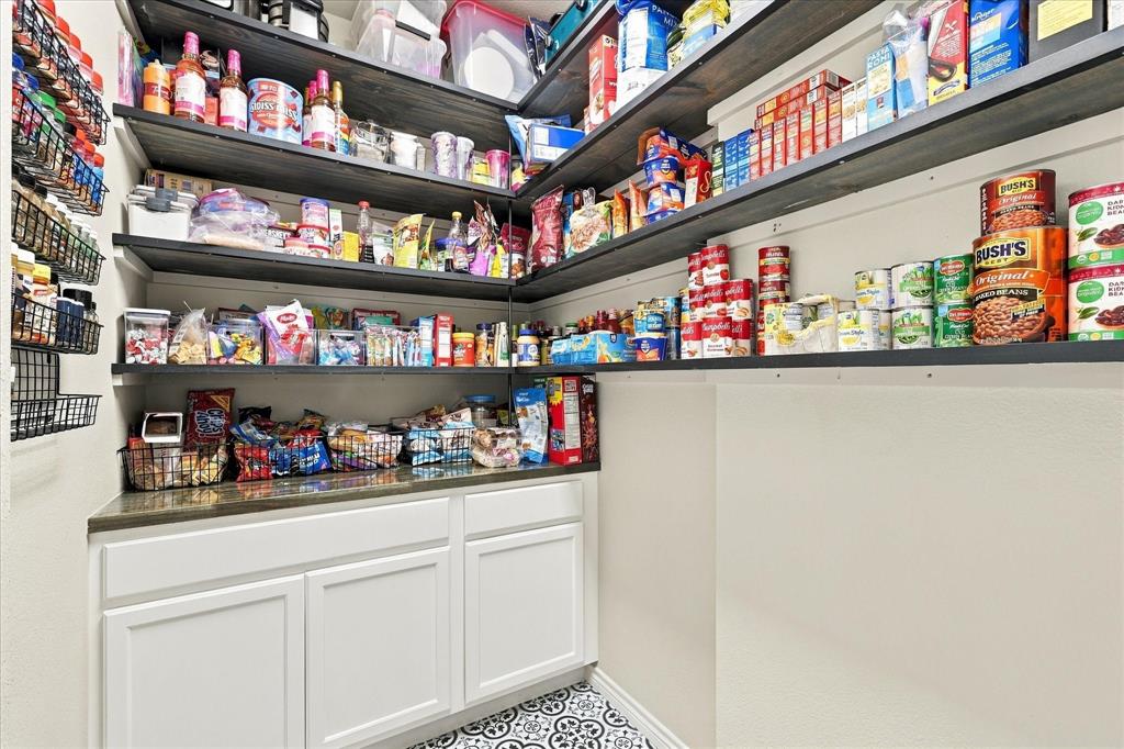 1001 Lake Cypress Lane Property Photo 12