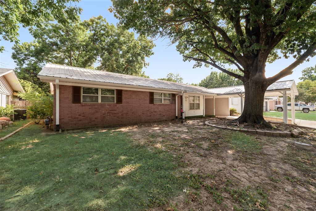 1716 Harris Street Property Photo 5