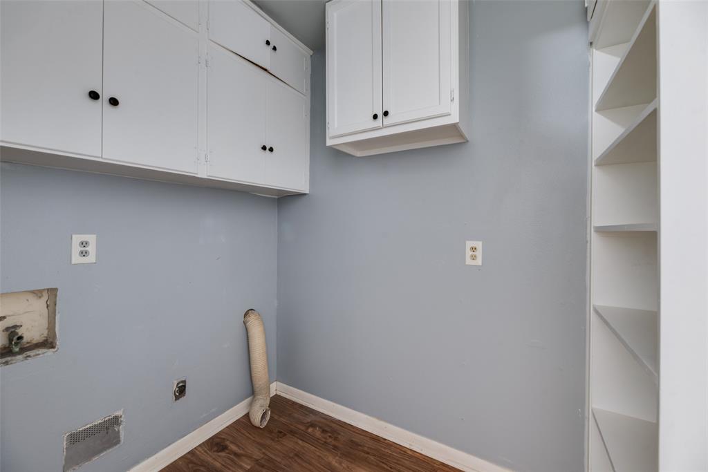 1716 Harris Street Property Photo 11