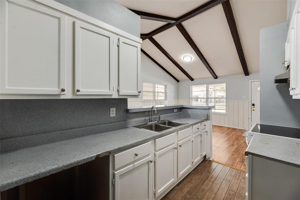 1716 Harris Street Property Photo 13