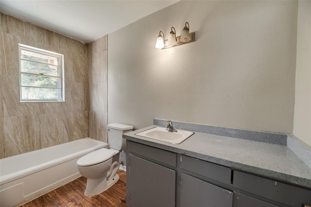 1716 Harris Street Property Photo 21