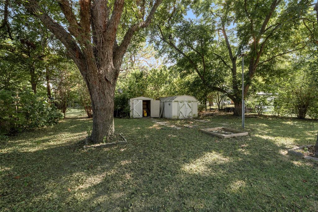 1716 Harris Street Property Photo 27