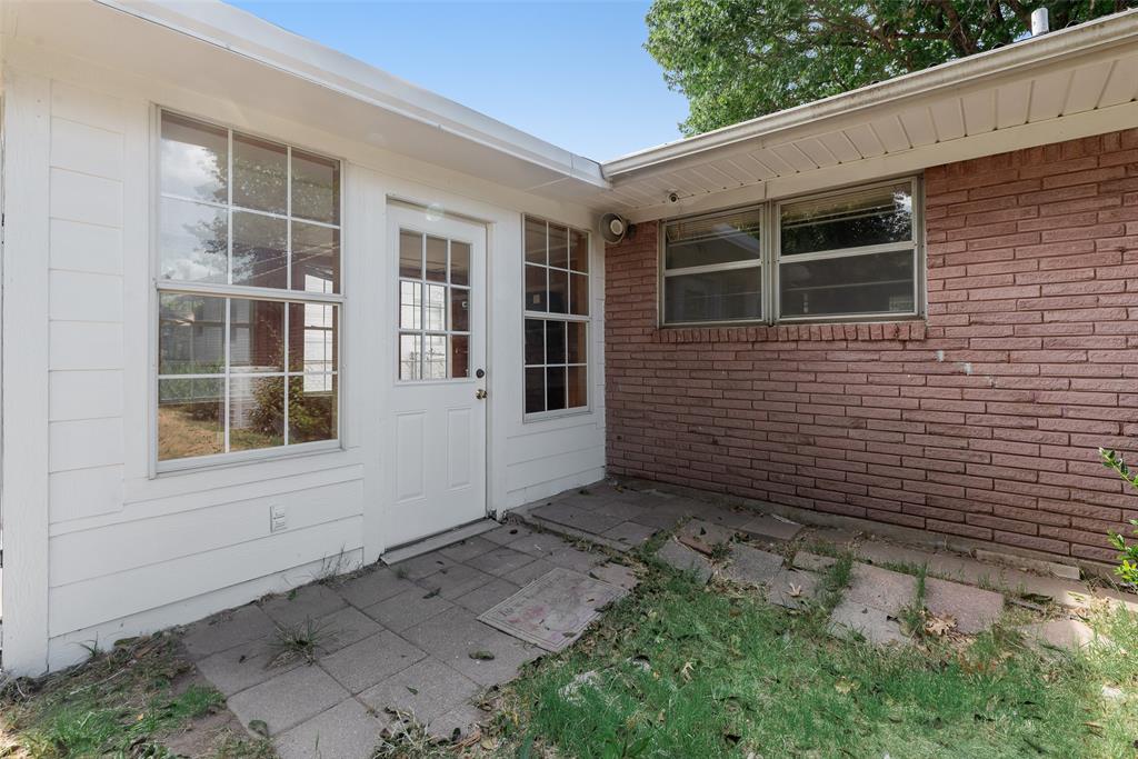1716 Harris Street Property Photo 28