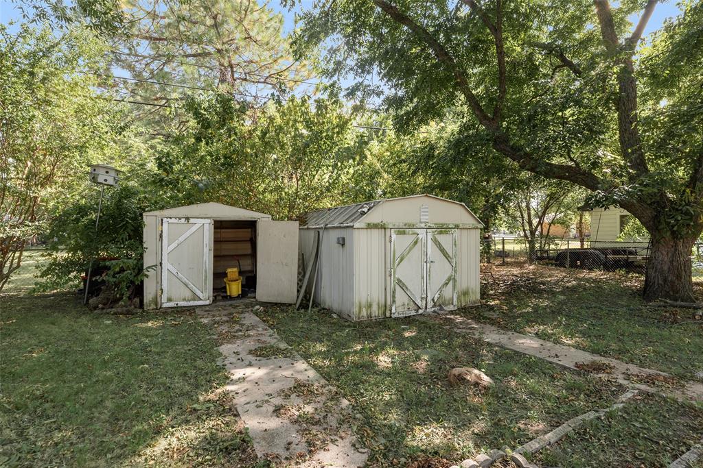 1716 Harris Street Property Photo 29