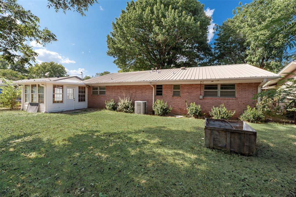 1716 Harris Street Property Photo 30