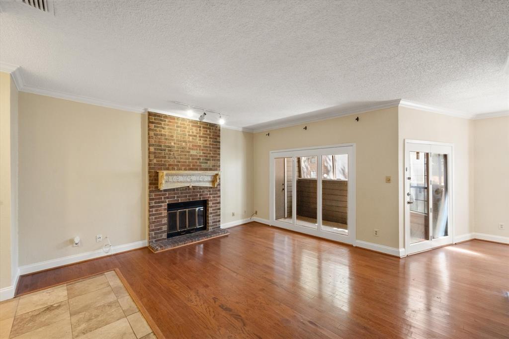 1206 Riverchase Lane 149 Property Photo 6