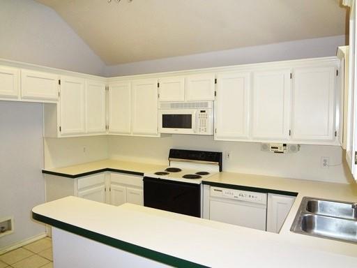 2216 Lattimore Street Property Photo 5