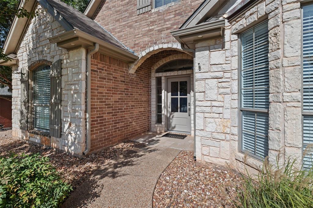 9106 Bellechase Road Property Photo 2