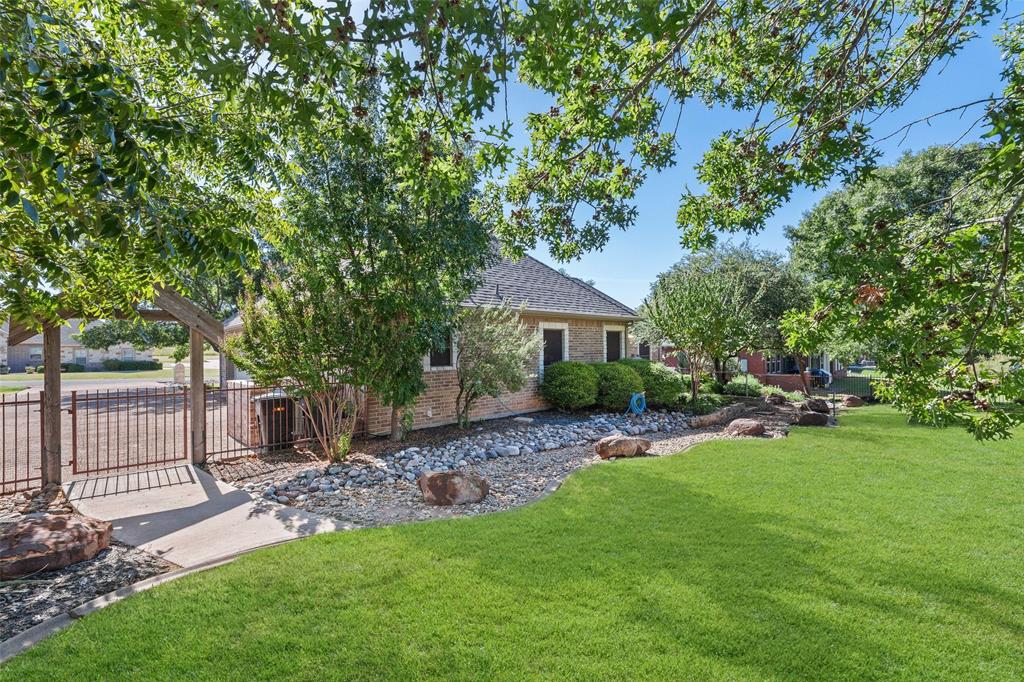 9106 Bellechase Road Property Photo 37