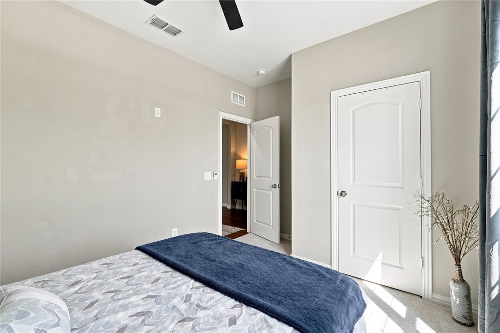 703 Liner Lane Property Photo 5