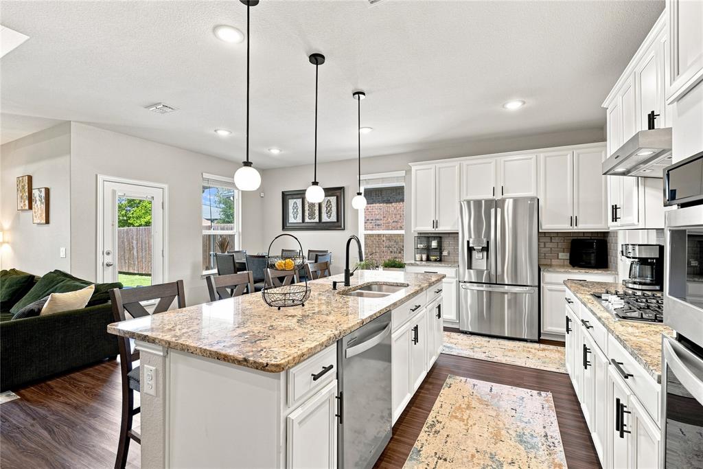703 Liner Lane Property Photo 12