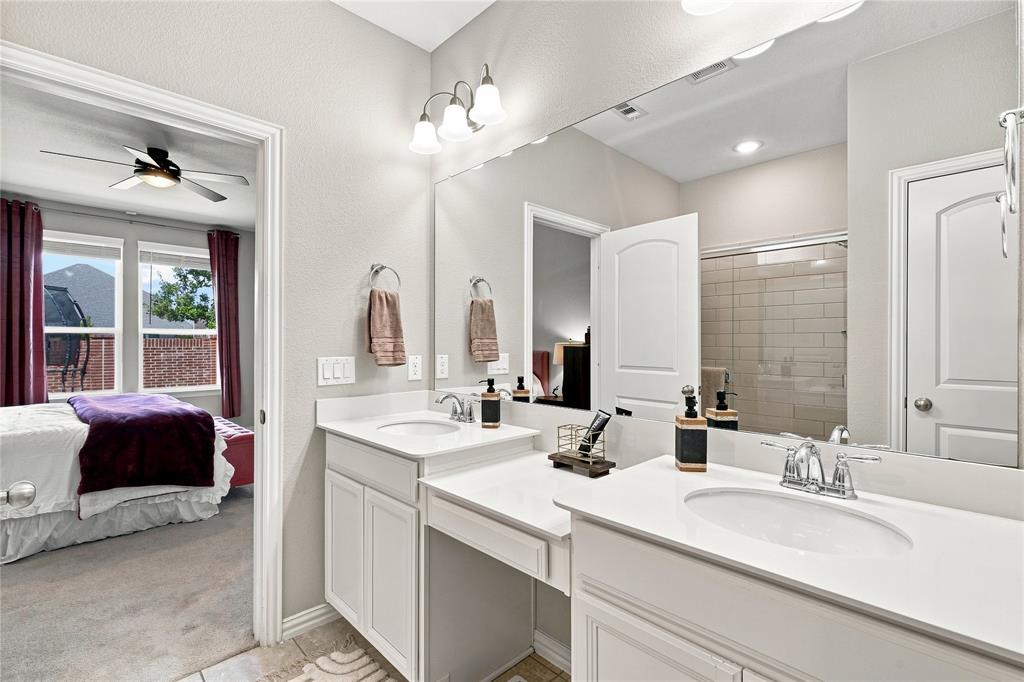 703 Liner Lane Property Photo 16