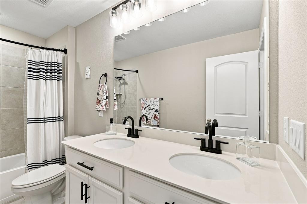 703 Liner Lane Property Photo 24