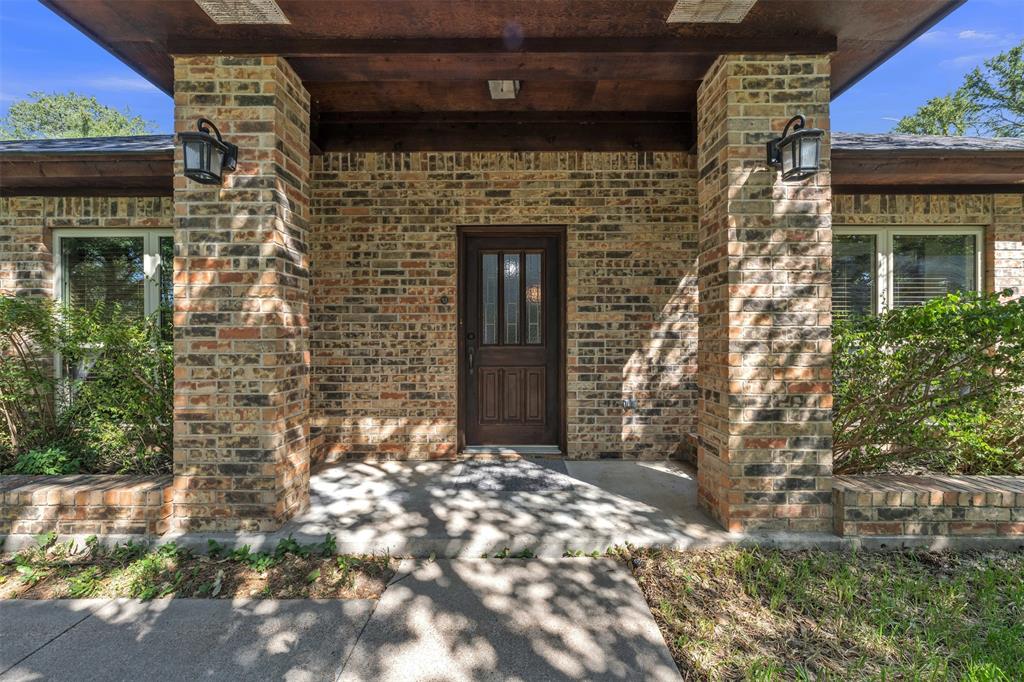 204 Fairway Drive Property Photo 3