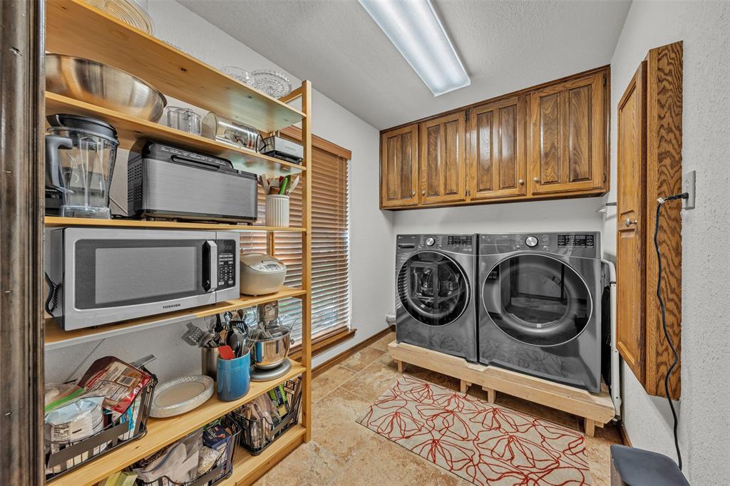 204 Fairway Drive Property Photo 16
