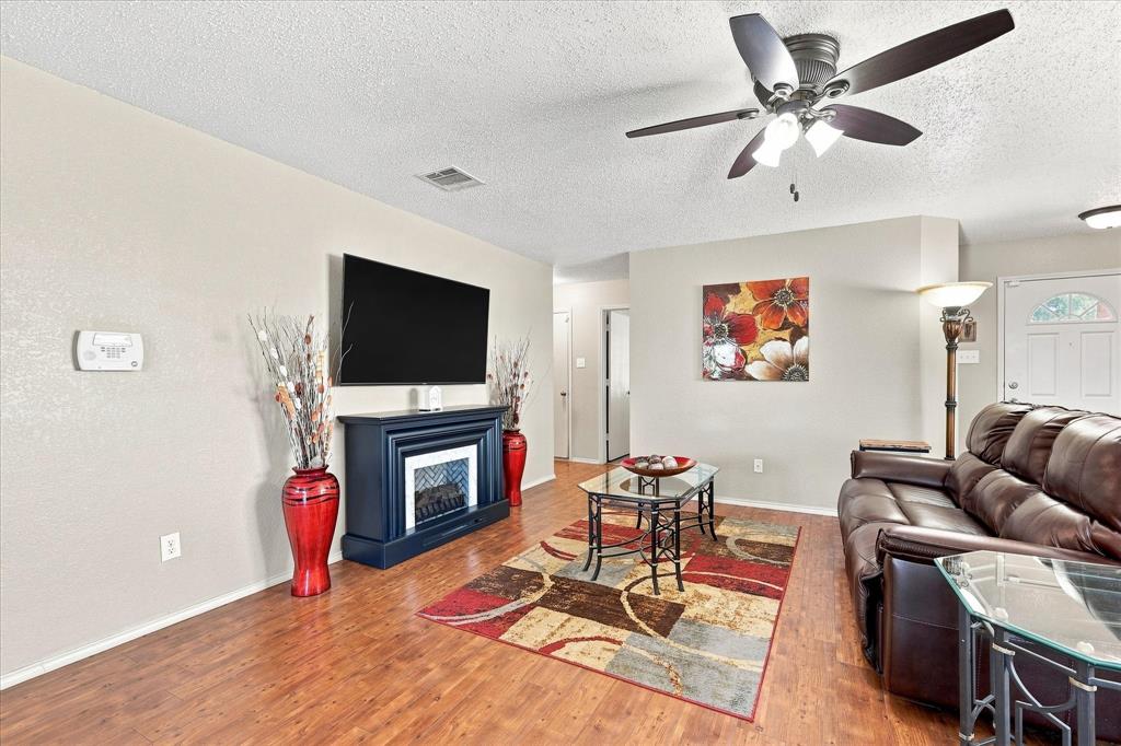 2036 Moonlight Trail Property Photo 4