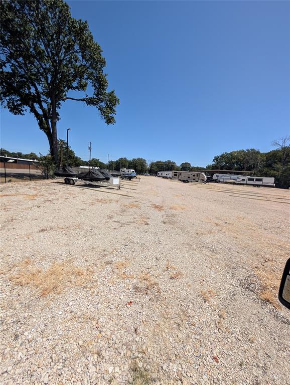 1204 Tool Drive Property Photo 3
