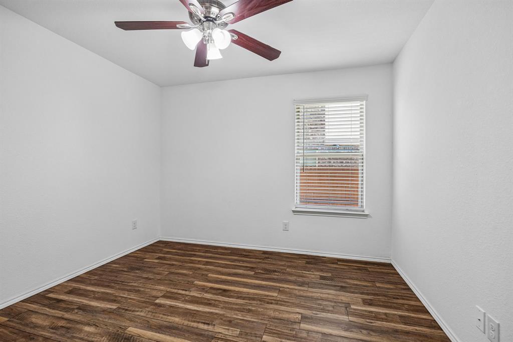 2938 Montrose Trail Property Photo 5