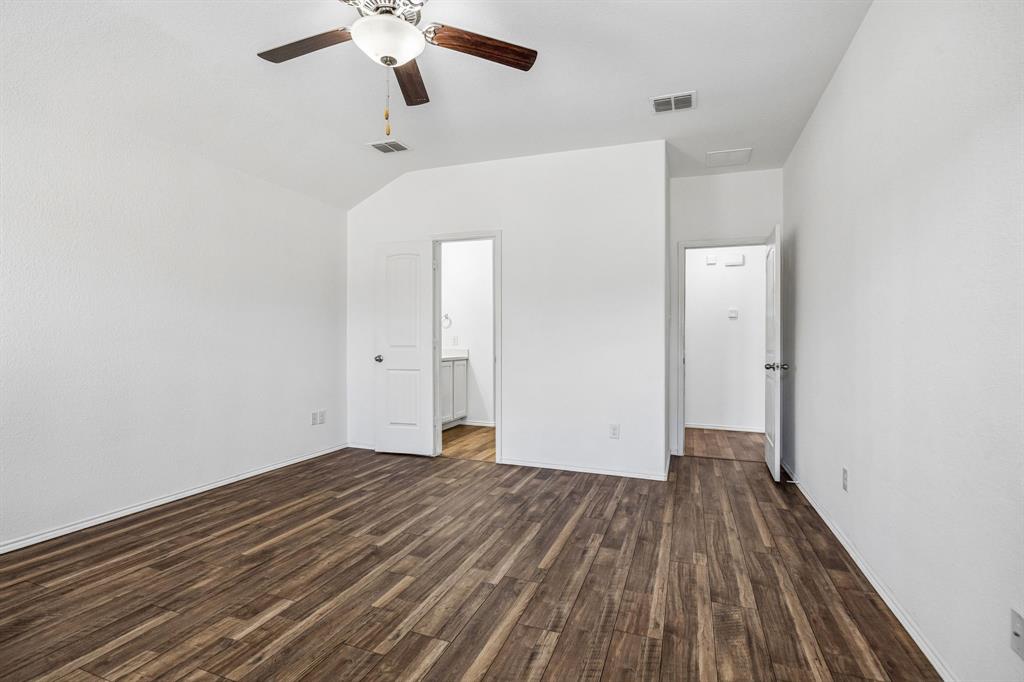 2938 Montrose Trail Property Photo 14