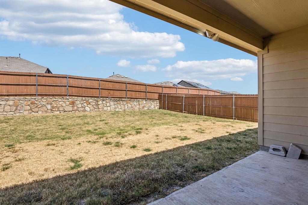 2938 Montrose Trail Property Photo 15