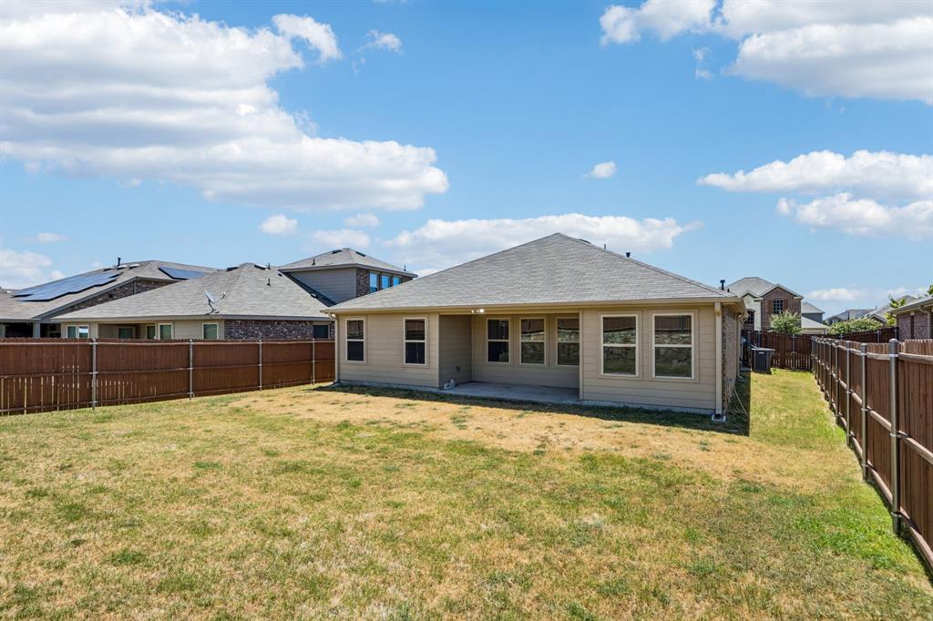 2938 Montrose Trail Property Photo 16