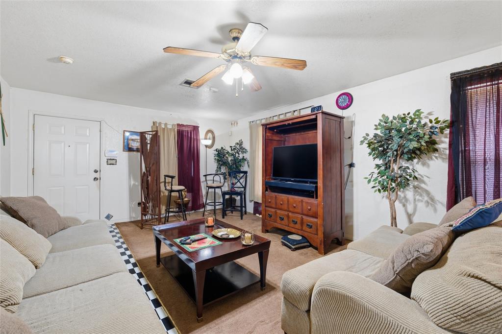 1300 Spring Street Property Photo 2