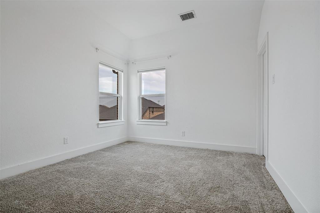 915 Crossvine Drive Property Photo 7