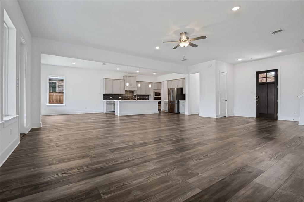 915 Crossvine Drive Property Photo 15