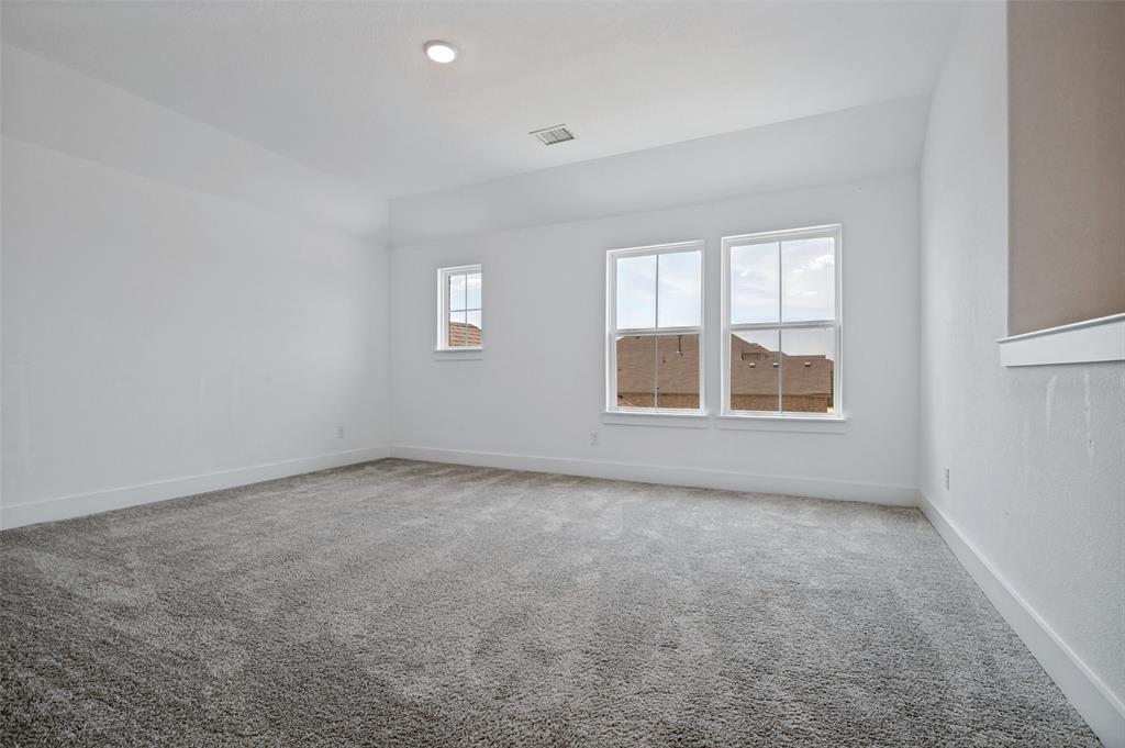 915 Crossvine Drive Property Photo 21