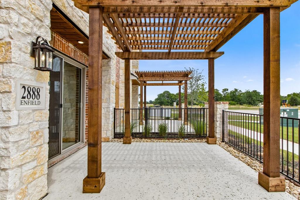 2888 Enfield Property Photo 4