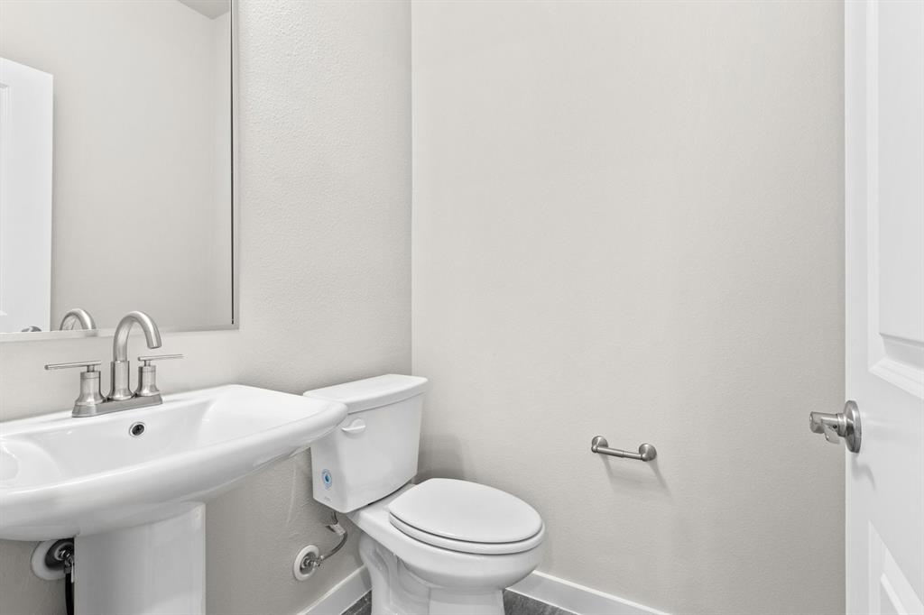 2888 Enfield Property Photo 16