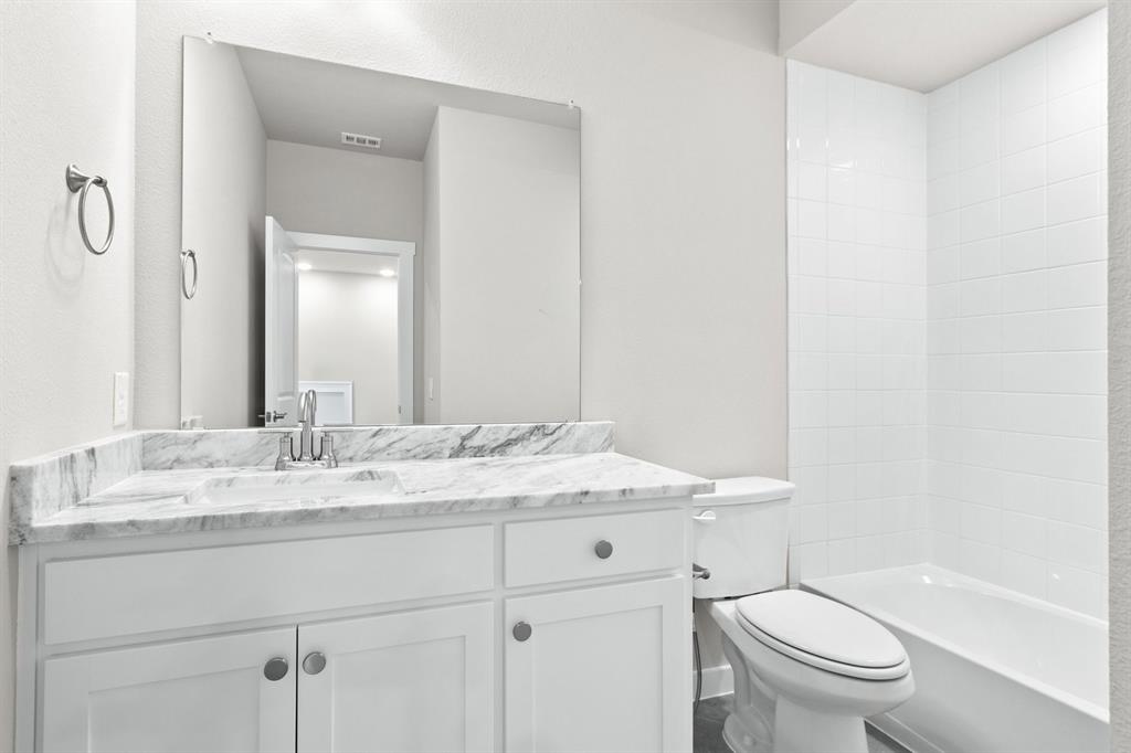 2888 Enfield Property Photo 32