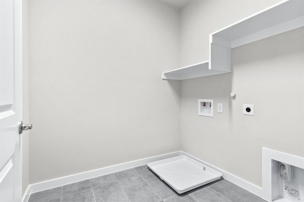 2888 Enfield Property Photo 37