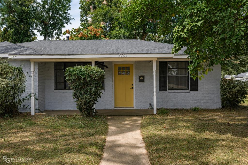 2704 E Cavett Drive Property Photo 1
