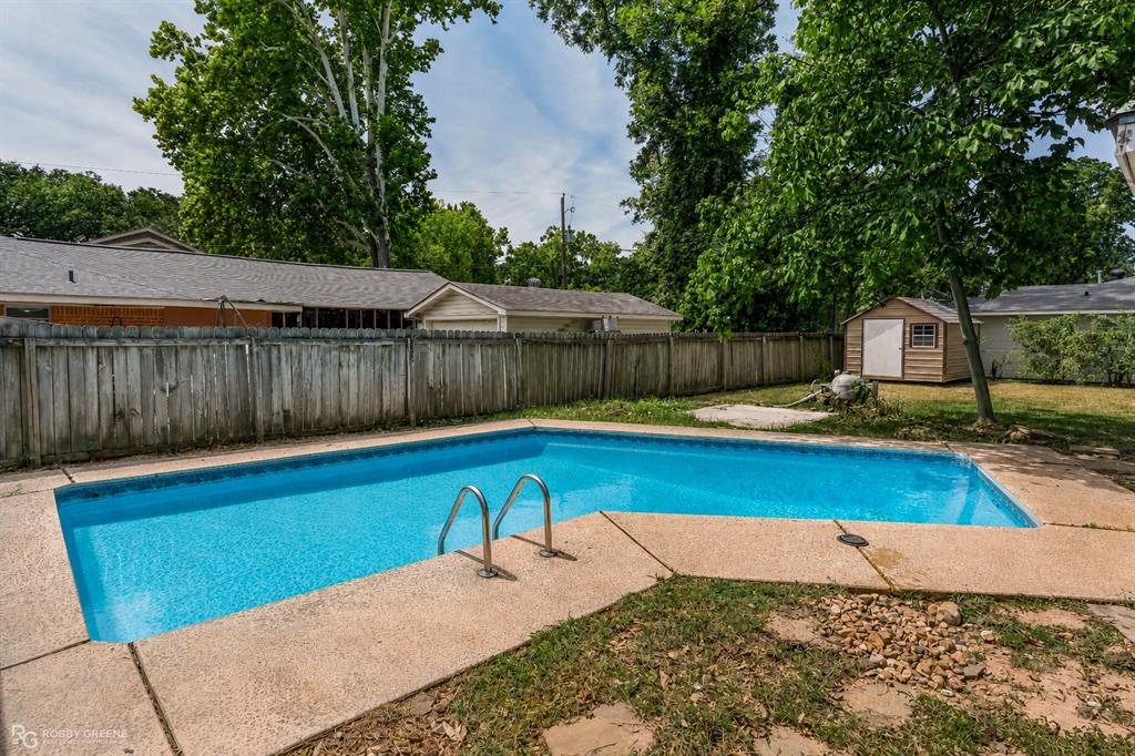 2704 E Cavett Drive Property Photo 26
