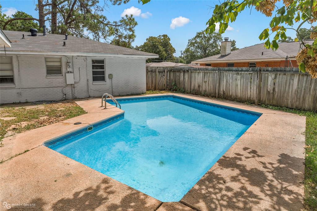2704 E Cavett Drive Property Photo 28