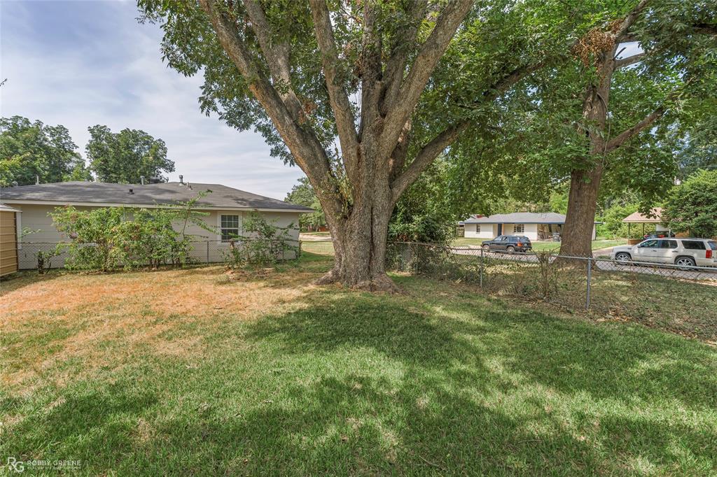 2704 E Cavett Drive Property Photo 30