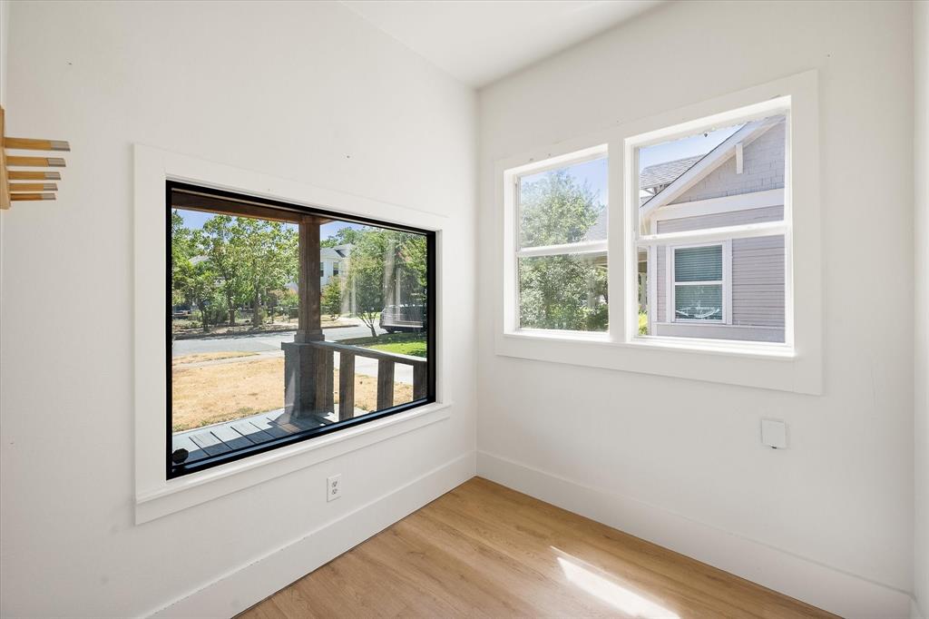 501 S Clinton Avenue Property Photo 18