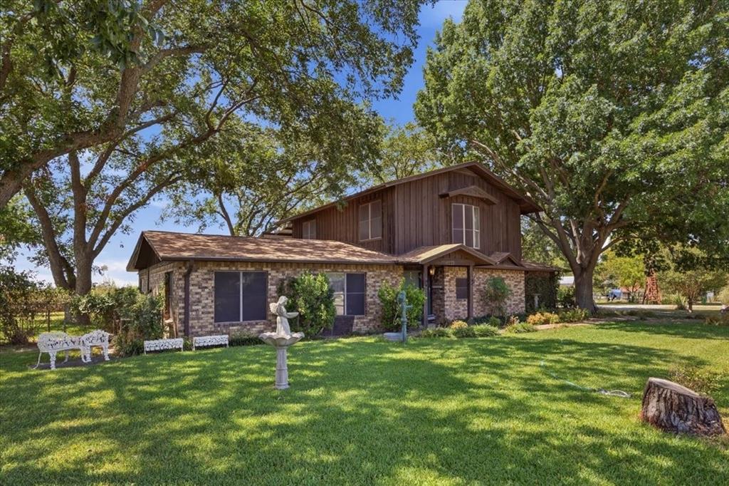 6221 Highway 8 Property Photo 1