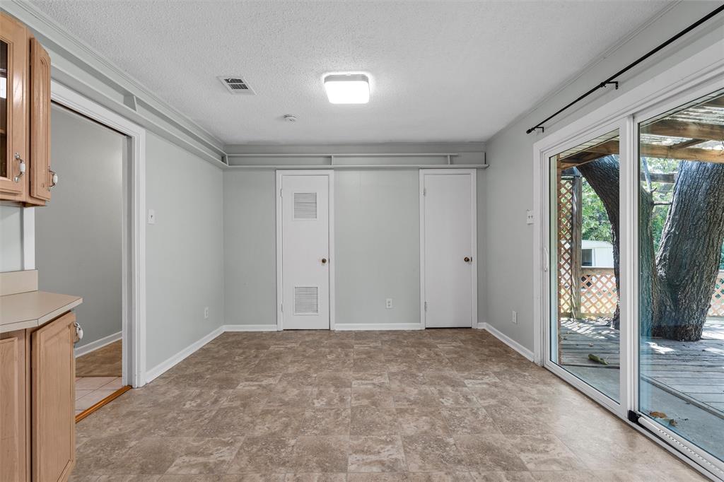 8817 Oakdale Drive Property Photo 15