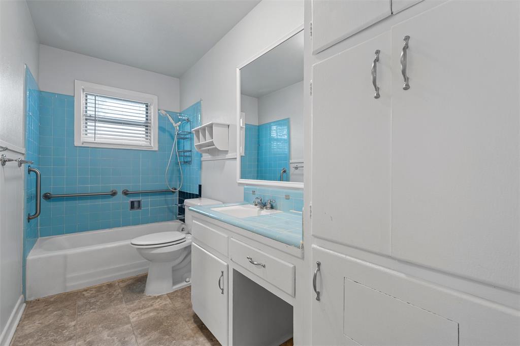 8817 Oakdale Drive Property Photo 19